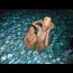 Meet your Posher, Ellie